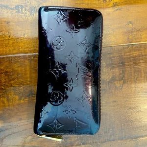 Authentic Louis Vuitton Monogram Vernis Zippy Wallet - Amarante Red Color